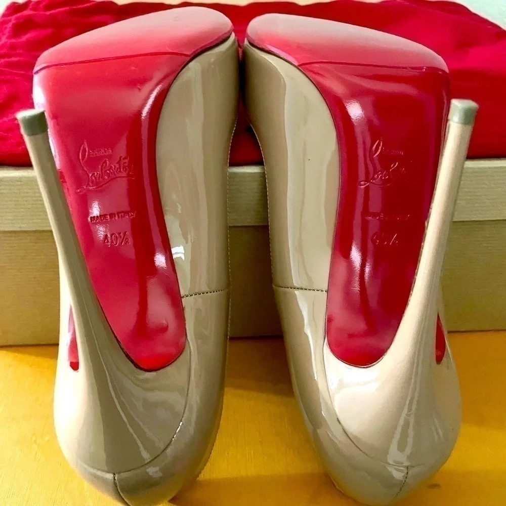 Christian Louboutin “So Kate” stiletto 120mm Nude Patent leather, EU 40.5